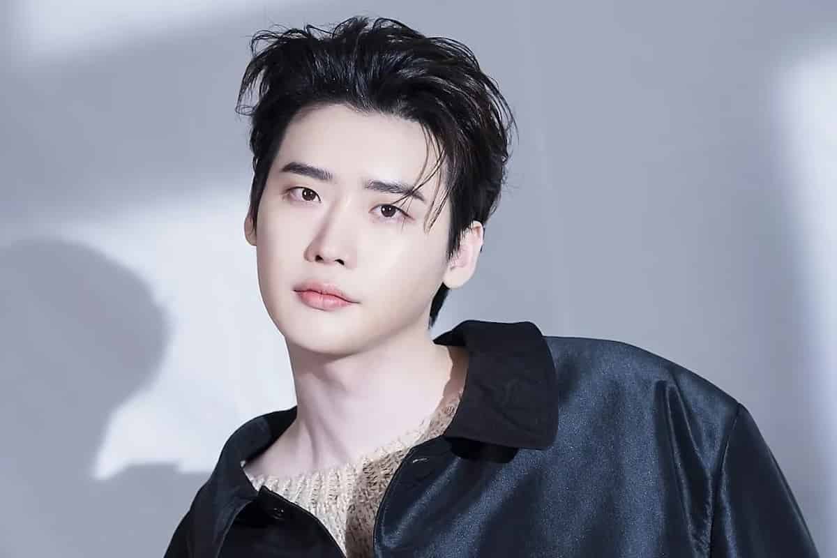 Lee Jong Suk Eyes New Drama Role