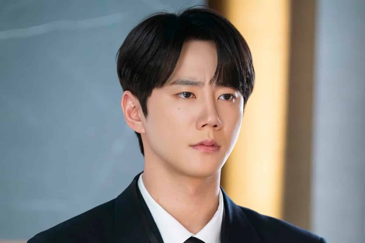 Lee Jun Young Shines in 'Reborn Rookie'