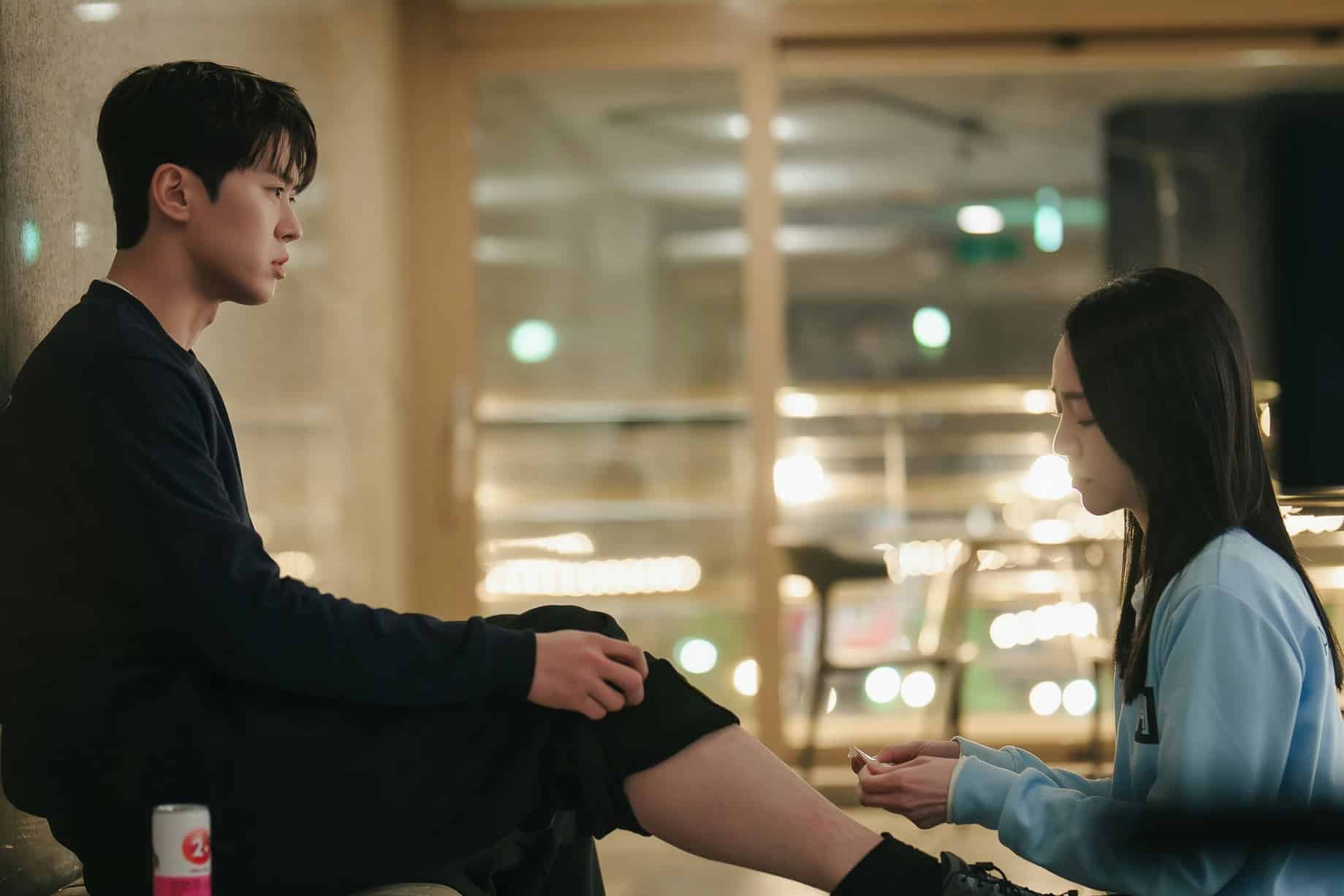 Shin Hae Sun Cares for Gong Myoung in 'Filing For Love'
