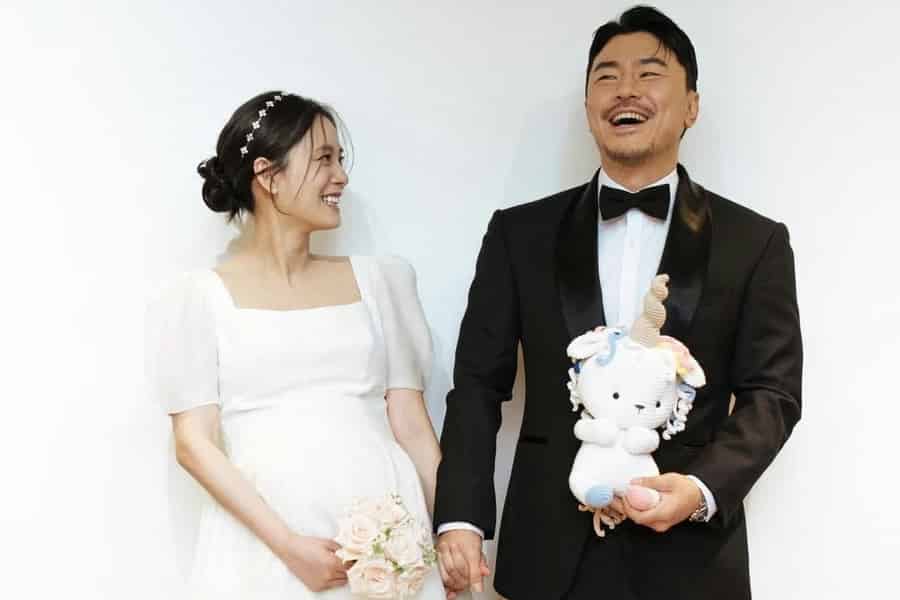 Lee Si Eon & Seo Ji Seung Welcome Baby Boy