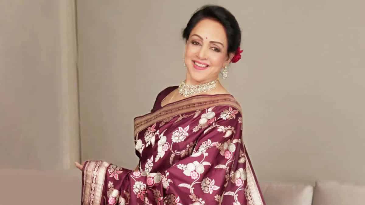 Hema Malini: Unveiling the Dream Girl Legend 🌟