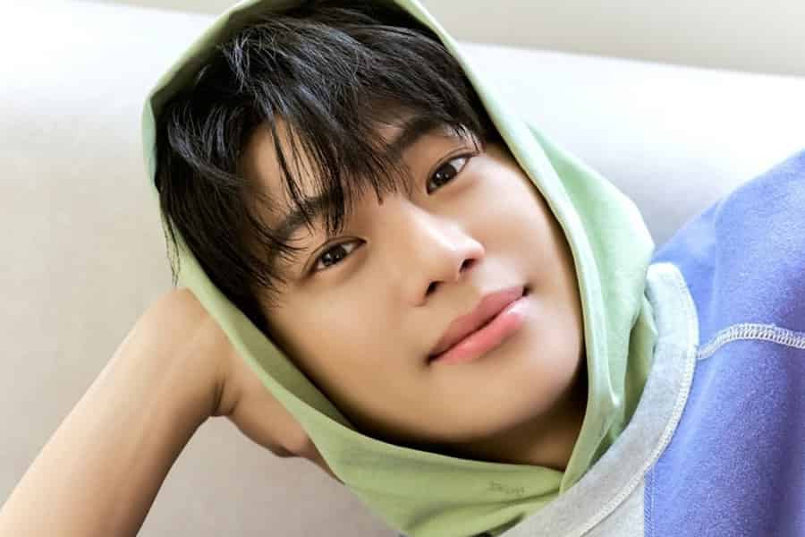 Lee Sin Young Reveals Military Enlistment in Heartfelt Letter