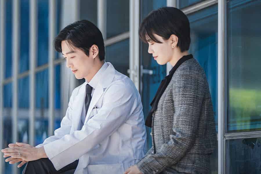 Namkoong Min & Lee Seol's Emotional Hospital Bench Scene