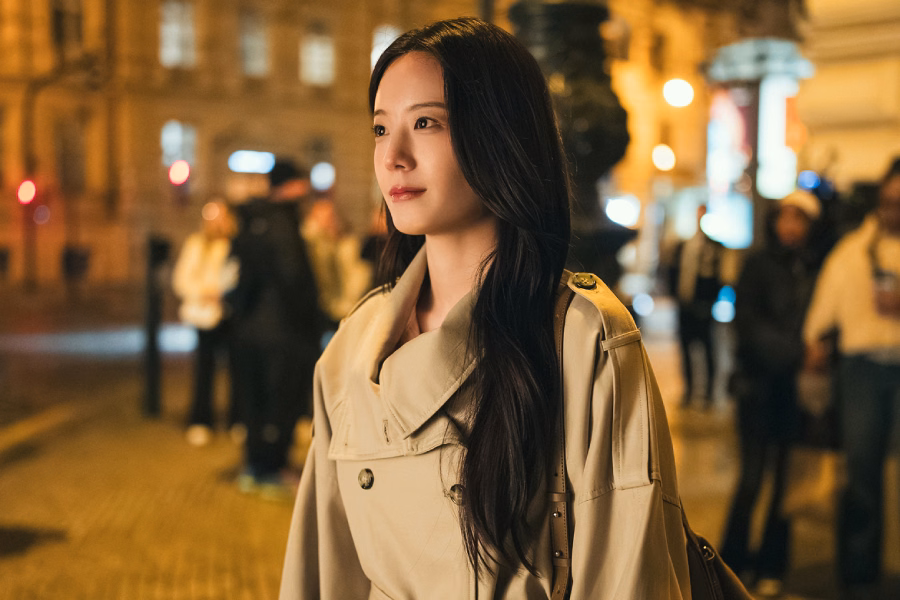 Jang Gyuri's Artistry: Playing a Violist in Four Hands