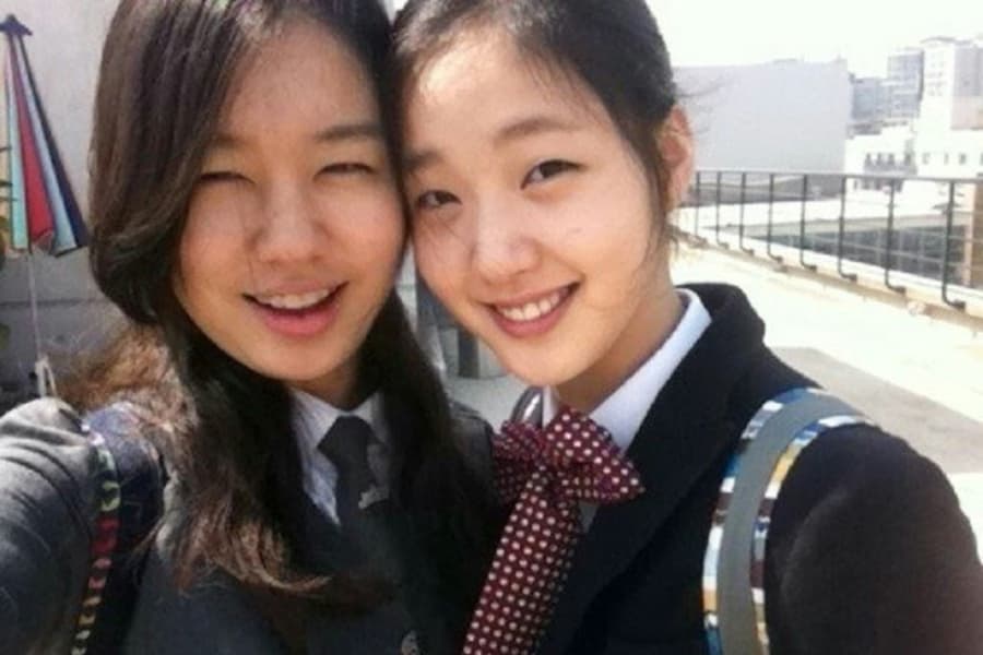 Kim Go Eun & Ahn Eun Jin's Adorable Hangout Pics