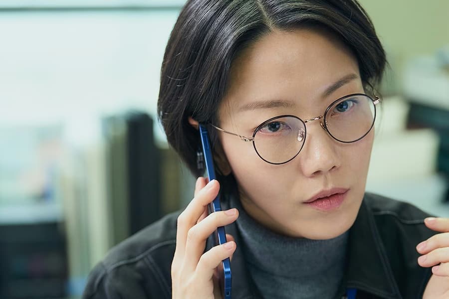 Kim Shin Rok's Bold Role in 'Fifties Professionals'