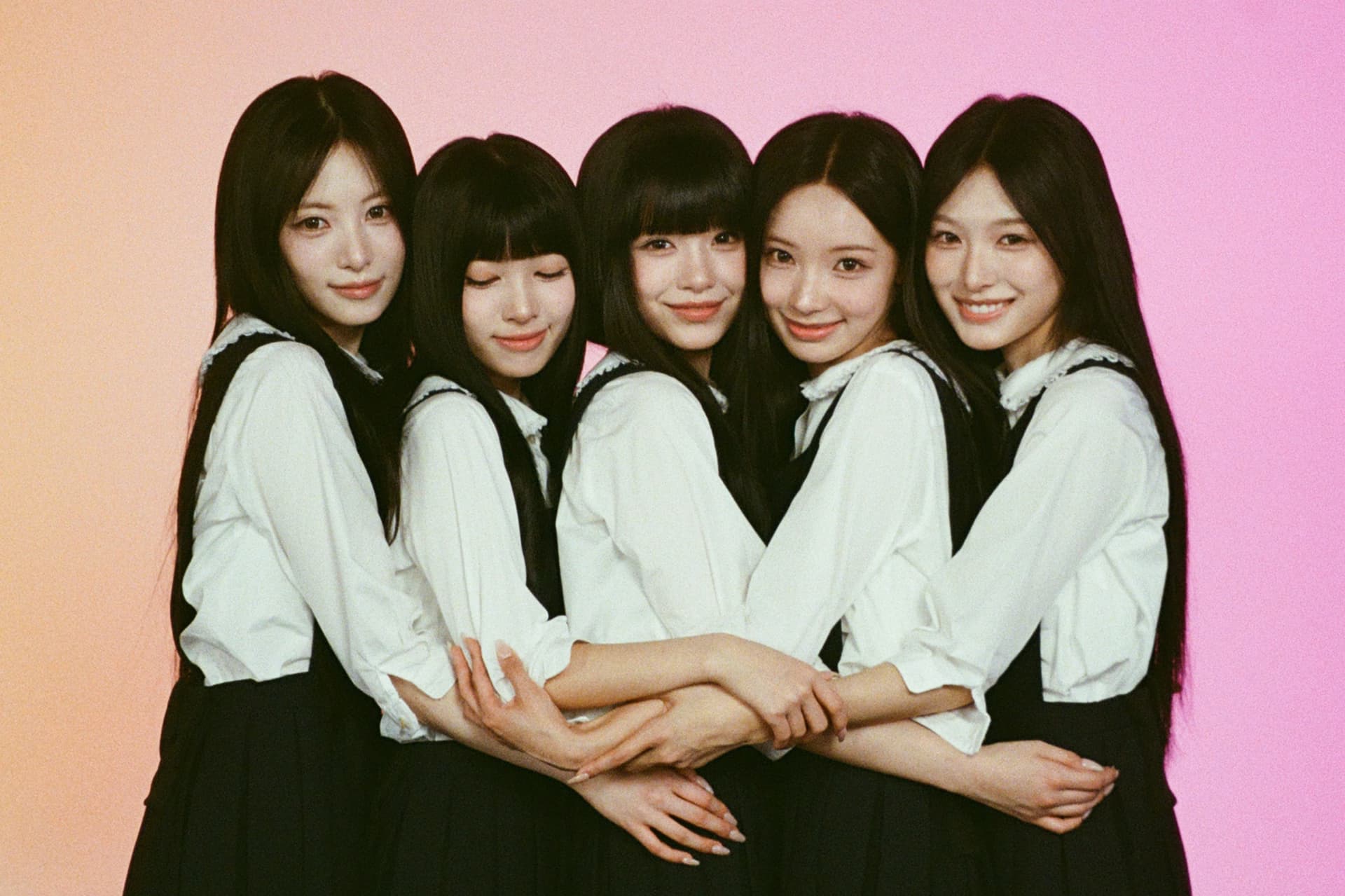 RESCENE's Fan Gift Policy Change Sparks Discussion