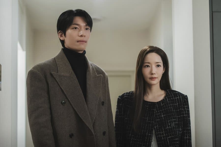 Inside the Thrilling World of 'Siren's Kiss' K-Drama