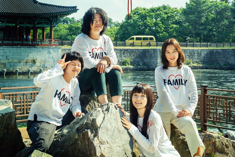 3 Reasons to Anticipate Lee Jung Eun and Kong Hyo Jin's Film