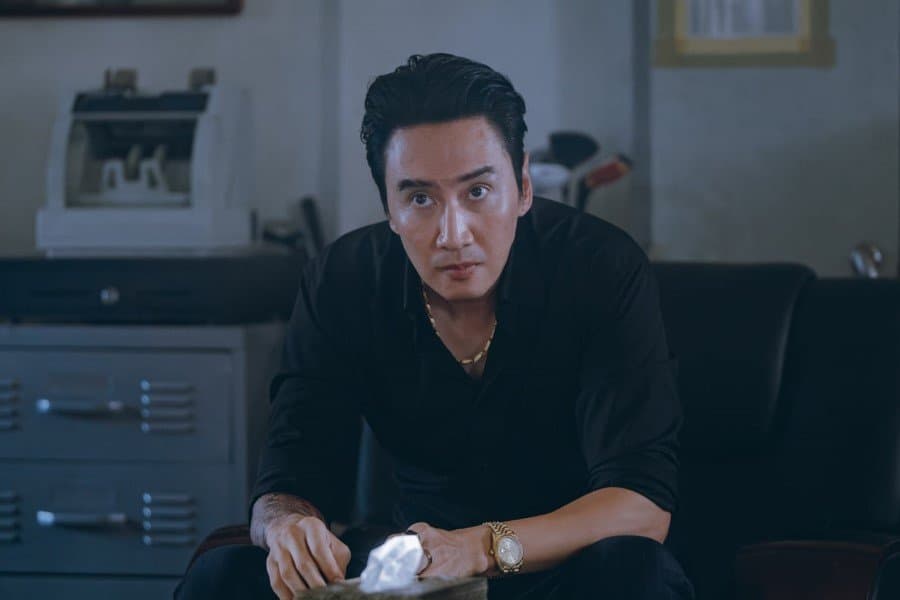 Lee Kwang Soo's Quest for Gold in 'Gold Land'