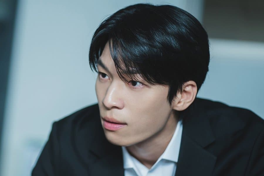Wi Ha Joon Fights for Truth in 'Siren's Kiss'