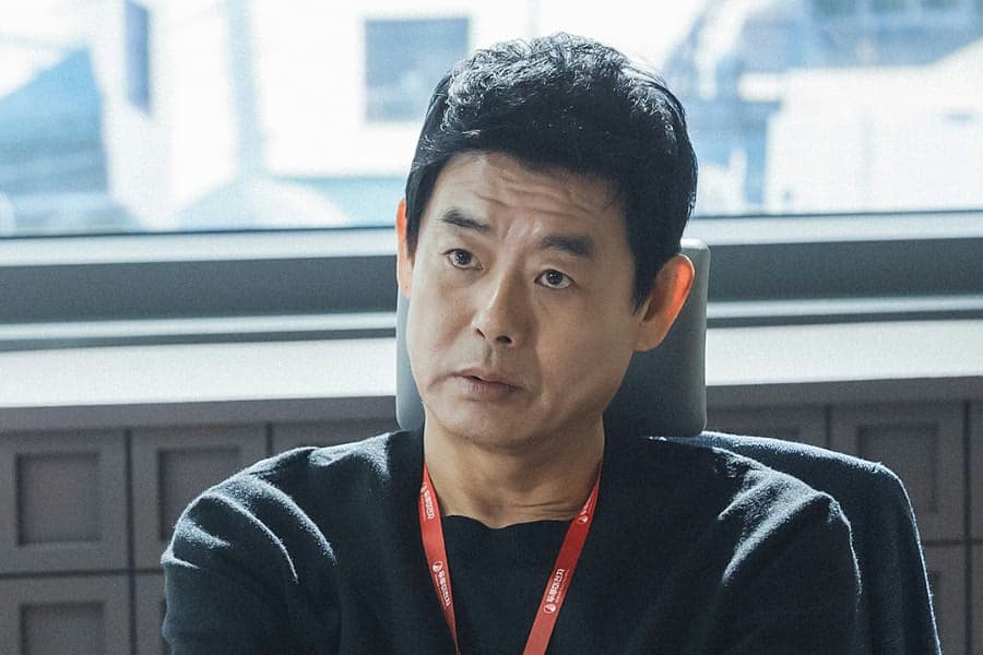 Sung Dong Il Shines in 'A Bona Fide Killer'