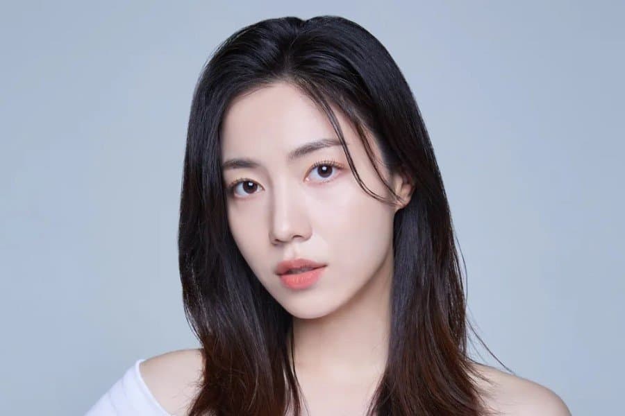 Ryu Hwayoung Announces Wedding ๐๐ซ